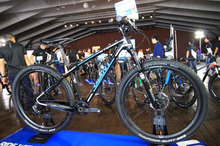 GIANT 「ジャイアント」 LIV AVAIL 5 2015年モデル ロードバイク 2025/1/11・Livロードバイク在庫情報 ｜ ジャイアントストア福岡